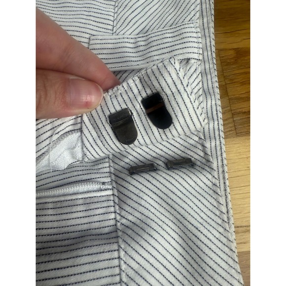 Wet Seal Pinstripe Capri Cropped Womens‎ Size 7 - Picture 6 of 7